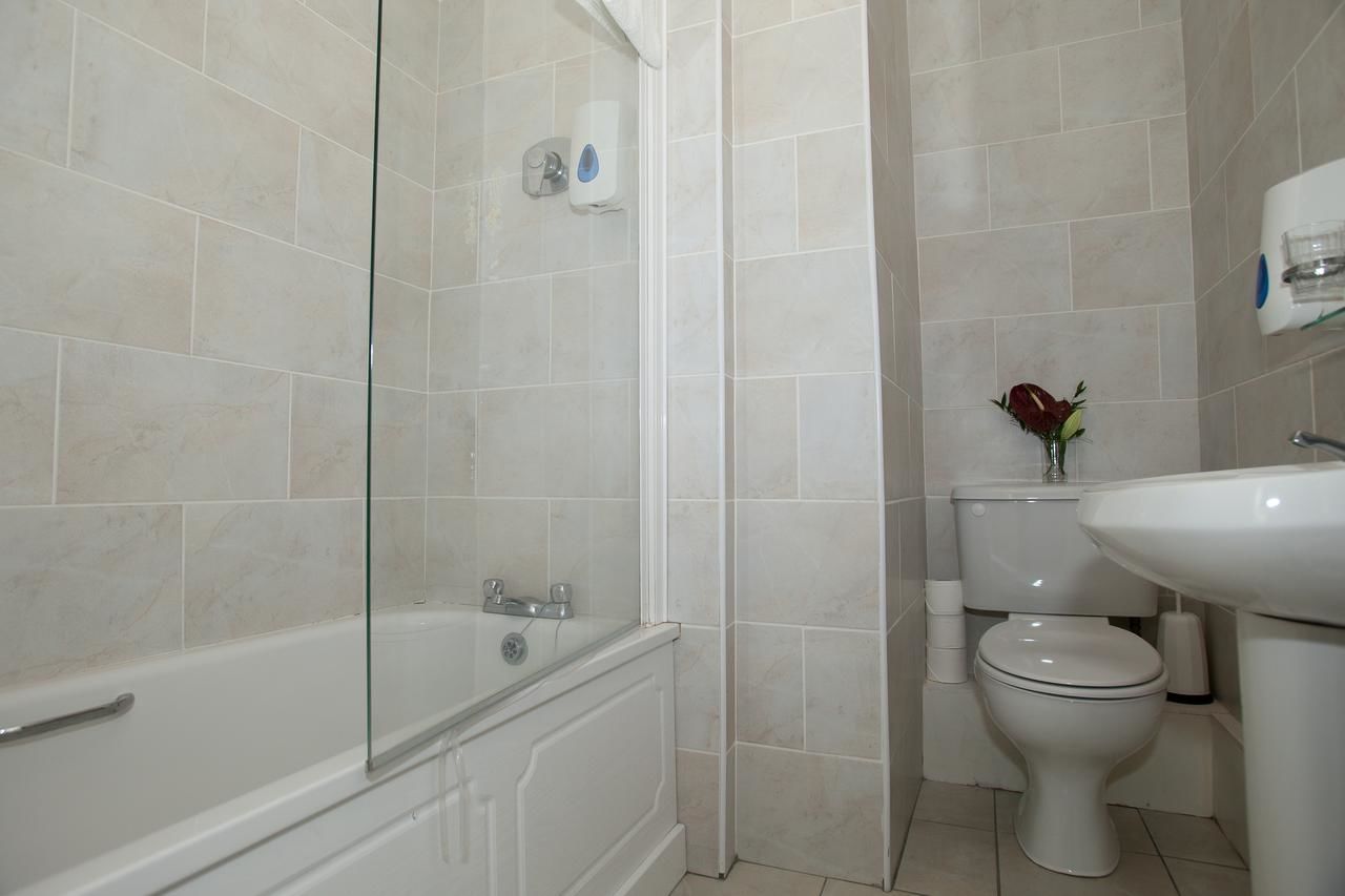 Отель The Charles Stewart Guesthouse Дублин-35